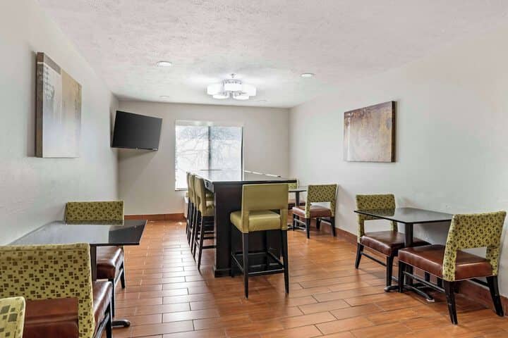 Breakfast area